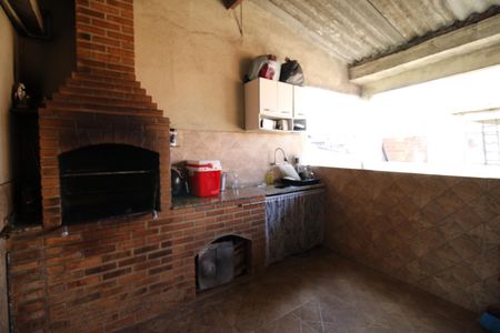 Casa à venda com 320m², 2 quartos e 3 vagasChurrasqueira