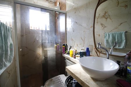 Casa à venda com 320m², 2 quartos e 3 vagasBanheiro 