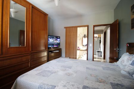 Casa à venda com 320m², 2 quartos e 3 vagasSuíte 1