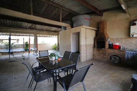 Casa à venda com 320m², 2 quartos e 3 vagasTerraço