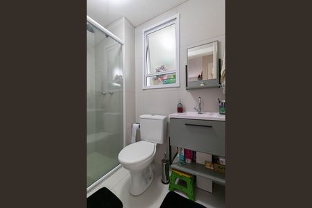 Banheiro de apartamento à venda com 2 quartos, 55m² em Colônia (zona Leste), São Paulo