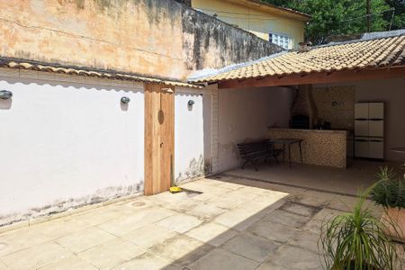 Casa à venda com 300m², 3 quartos e 1 vagaQuintal