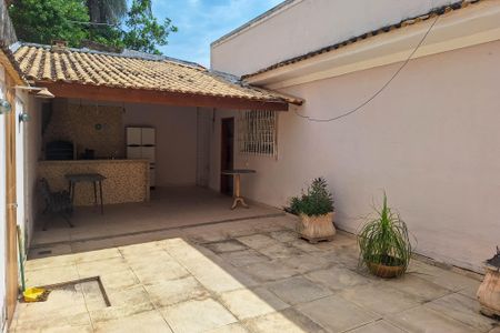 Casa à venda com 300m², 3 quartos e 1 vagaQuintal