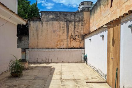 Casa à venda com 300m², 3 quartos e 1 vagaQuintal