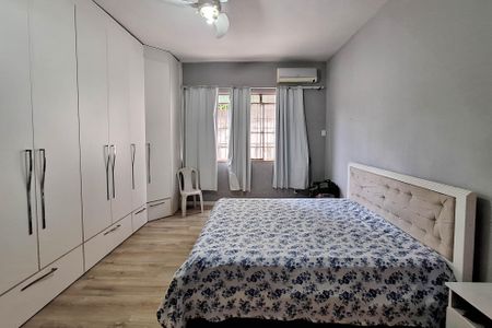 Casa à venda com 300m², 3 quartos e 1 vagaSuíte 1