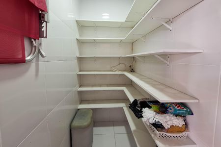 Casa à venda com 300m², 3 quartos e 1 vagaQuarto de Serviço