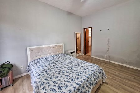 Casa à venda com 300m², 3 quartos e 1 vagaSuíte 1