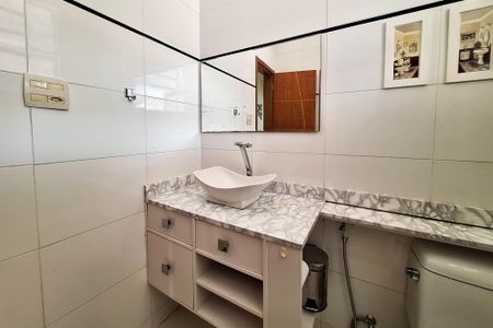 Casa à venda com 300m², 3 quartos e 1 vagaBanheiro Social