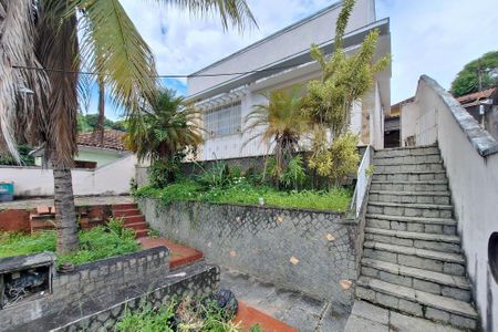 Casa à venda com 300m², 3 quartos e 1 vagaQuintal