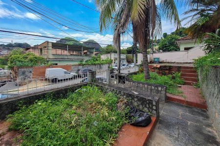 Casa à venda com 300m², 3 quartos e 1 vagaQuintal