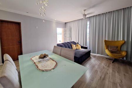 Casa à venda com 300m², 3 quartos e 1 vagaSala