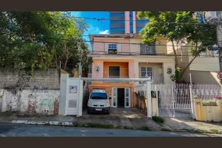 Casa para alugar com 133m², 8 quartos e 1 vagaFachada