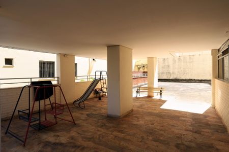 Apartamento para alugar com 102m², 2 quartos e 1 vaga Apartamento para alugar com 102m², 2 quartos e 1 vagaÁrea comum - Playground