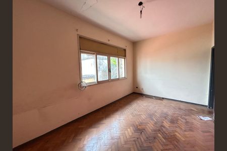 Casa à venda com 100m², 2 quartos e sem vagaSala