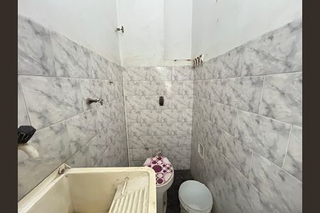 Casa à venda com 100m², 2 quartos e sem vagaBanheiro de serviço