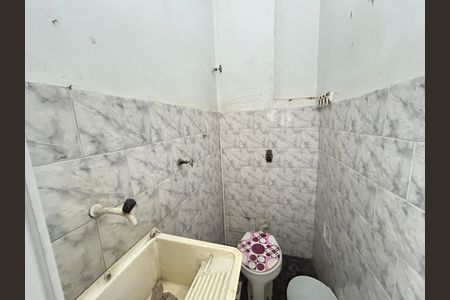 Casa à venda com 100m², 2 quartos e sem vagaBanheiro de serviço