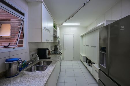 Apartamento à venda com 211m², 4 quartos e 4 vagasCozinha