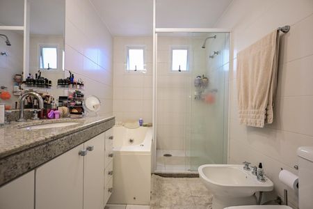 Apartamento à venda com 211m², 4 quartos e 4 vagasBanheiro Suíte  4