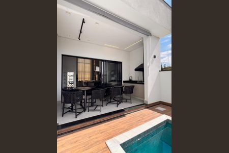 Casa de condomínio à venda com 300m², 3 quartos e 2 vagasÁrea externa