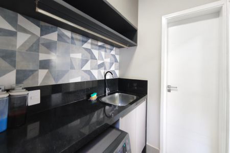 Casa de condomínio à venda com 240m², 3 quartos e 4 vagas Casa de condomínio à venda com 240m², 3 quartos e 4 vagasÁrea de Serviço