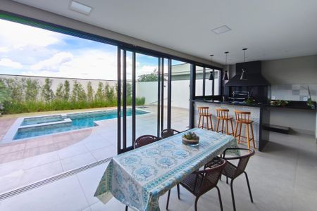 Casa de condomínio à venda com 240m², 3 quartos e 4 vagas Casa de condomínio à venda com 240m², 3 quartos e 4 vagasÁrea gourmet