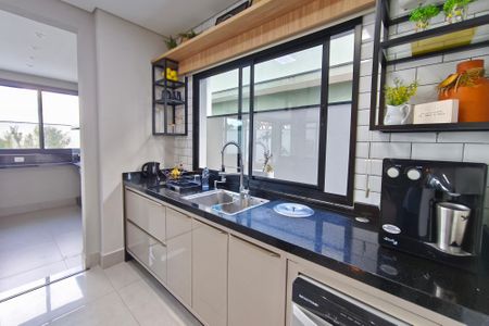 Casa de condomínio à venda com 240m², 3 quartos e 4 vagas Casa de condomínio à venda com 240m², 3 quartos e 4 vagasCozinha