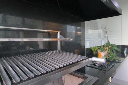 Casa de condomínio à venda com 240m², 3 quartos e 4 vagas Casa de condomínio à venda com 240m², 3 quartos e 4 vagasÁrea gourmet