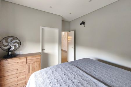 Casa de condomínio à venda com 240m², 3 quartos e 4 vagas Casa de condomínio à venda com 240m², 3 quartos e 4 vagasQuarto Suíte 3