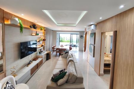 Casa de condomínio à venda com 240m², 3 quartos e 4 vagas Casa de condomínio à venda com 240m², 3 quartos e 4 vagasSala