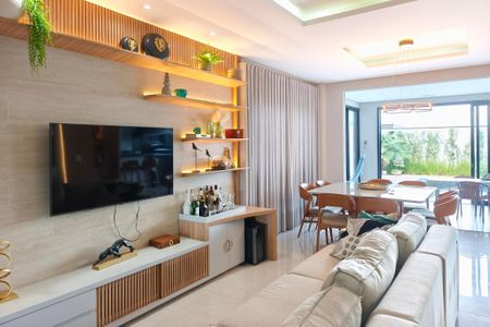 Casa de condomínio à venda com 240m², 3 quartos e 4 vagas Casa de condomínio à venda com 240m², 3 quartos e 4 vagasSala