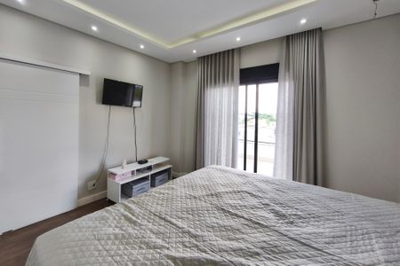 Casa de condomínio à venda com 240m², 3 quartos e 4 vagas Casa de condomínio à venda com 240m², 3 quartos e 4 vagasQuarto Suíte