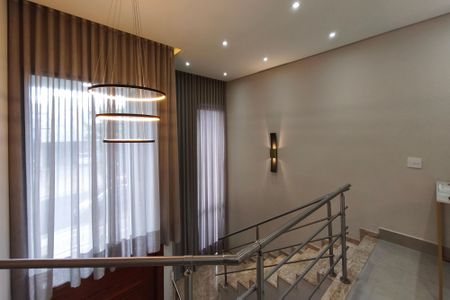 Casa de condomínio à venda com 240m², 3 quartos e 4 vagas Casa de condomínio à venda com 240m², 3 quartos e 4 vagasCorredor - Quartos