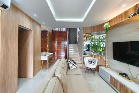 Casa de condomínio à venda com 240m², 3 quartos e 4 vagas Casa de condomínio à venda com 240m², 3 quartos e 4 vagasSala