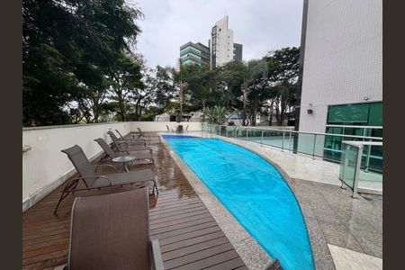 Apartamento para alugar com 134m², 4 quartos e 2 vagas