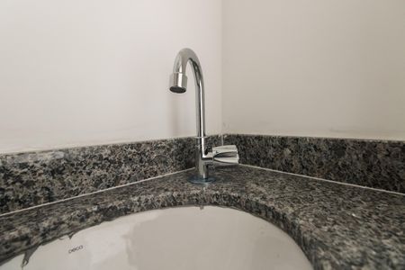 Apartamento à venda com 53m², 2 quartos e 1 vaga Apartamento à venda com 53m², 2 quartos e 1 vagaBanheiro