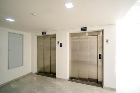 Apartamento à venda com 53m², 2 quartos e 1 vagaHall dos elevadores