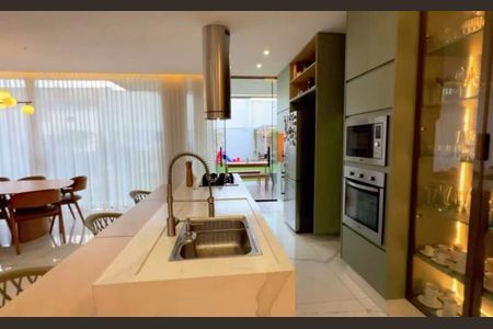 Casa de Condomínio para alugar com 4 quartos, 262m² em Santo Antônio, Vespasiano