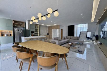 Casa de Condomínio para alugar com 4 quartos, 262m² em Santo Antônio, Vespasiano