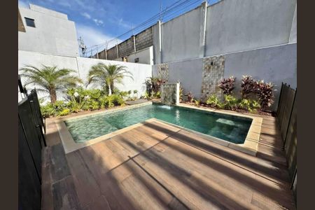 Casa de condomínio para alugar com 262m², 4 quartos e 4 vagas