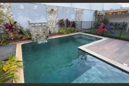 Casa de condomínio para alugar com 262m², 4 quartos e 4 vagas