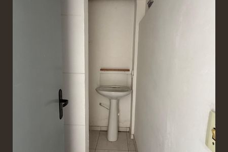 Banheiro  de apartamento para alugar com 1 quarto, 55m² em Tanque, Rio de Janeiro