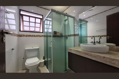 Casa para alugar com 250m², 5 quartos e 4 vagasBanheiro