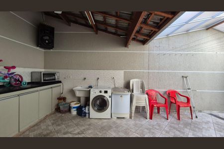 Casa para alugar com 250m², 5 quartos e 4 vagasArea externa