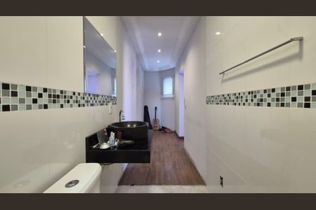 Casa para alugar com 250m², 5 quartos e 4 vagasBanheiro da suíte