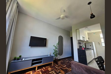 Sala de apartamento para alugar com 2 quartos, 50m² em Padre Eustáquio, Belo Horizonte