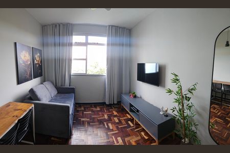 Sala de apartamento para alugar com 2 quartos, 50m² em Padre Eustáquio, Belo Horizonte