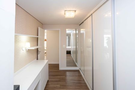 Casa à venda com 210m², 2 quartos e 1 vagaQuarto Suíte