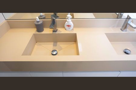 Casa à venda com 210m², 2 quartos e 1 vagaBanheiro da Suíte