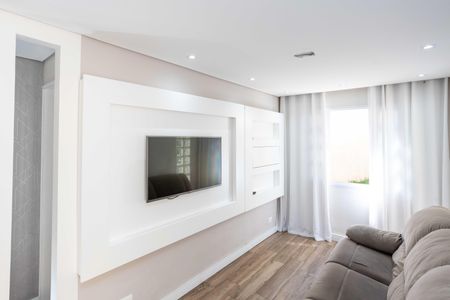 Sala de casa à venda com 2 quartos, 210m² em Jardim Miriam, São Paulo