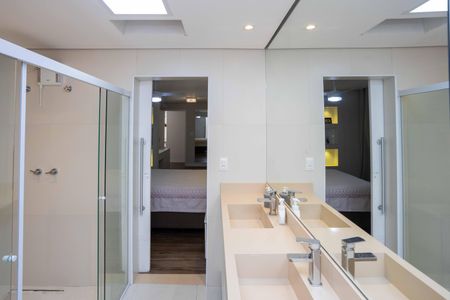 Casa à venda com 210m², 2 quartos e 1 vagaBanheiro da Suíte